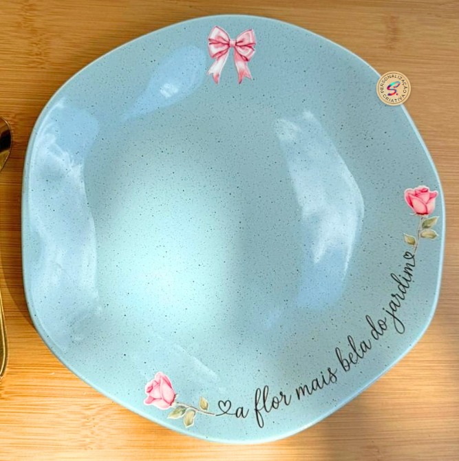 Louça personalizada para presente