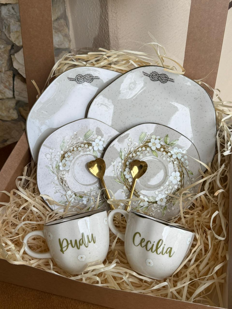 Louça personalizada para presente