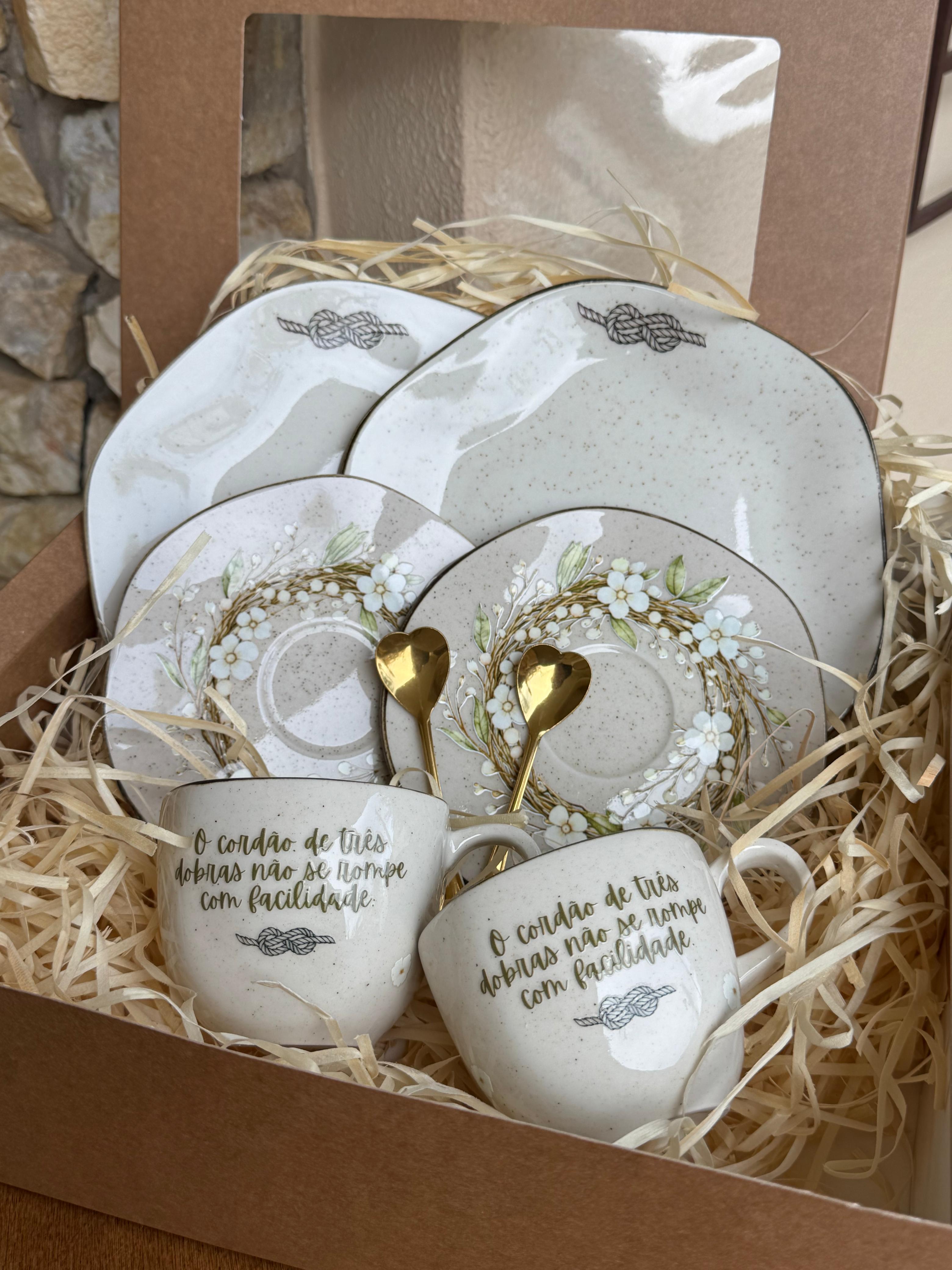 Louça personalizada para presente